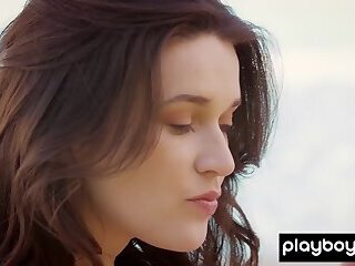 Smoking hot brunette Ukrainian teen Serena Wood reveals her pussy outdoor