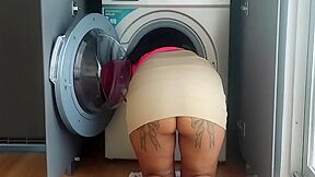 Stepmom With Big Tits Was Fucked While She Was Stuck In The Washer