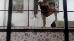 espiando a la vecina puta