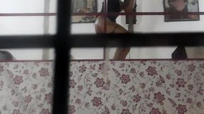 espiando a la vecina puta