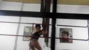 espiando a la vecina puta