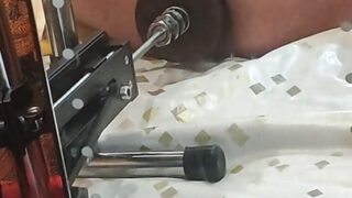 Solo tjejfilm av europeisk gay knullar egen rumpa med dildo