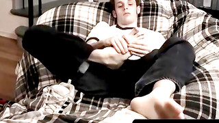 ToesXXX.com - Jarrod's jerk off session ends with a cum explosion orgasm