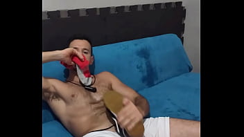 Dirty Talk: provaca&ccedil_&atilde_o com chuteira e mei&atilde_o vermelho