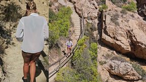 ma randonnee exhib tu va adore me voir marcher nue au bord des falaises de la ...