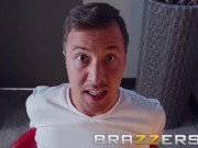 Brazzers - Amia Miley & Jessy Jones - Home invasion goes right