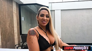 Loira da bunda grande sentando com vontade - Bruna Lambertine - Loupan Produções