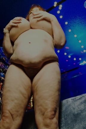 Lotioning up BBW Body of Sam38g