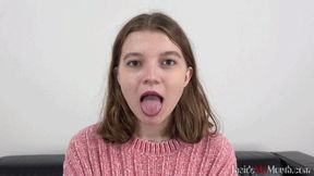 Inside My Mouth - Lola (MOBILE)
