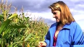Massive Corn Cob Stretching Gaping Pussy Wide Open Outdoors