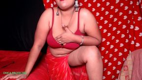 Indian mommy hard press juicy big boobs