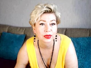 A nifty web camera bitch Aimee, her large natural melons, her rectal hole widening and her worldly views on life ))