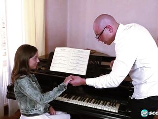 Constricted Teen Foxy Di Rides the Pianist's Wang During Her