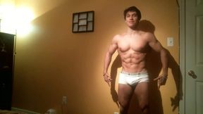 Julian Lopes Muscled Twink Flex Show