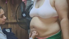 plap plap she hits my belly