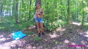 I strip in the woods and masturbate