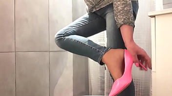 Desperate Pee in My Jeans and Pink High Heels