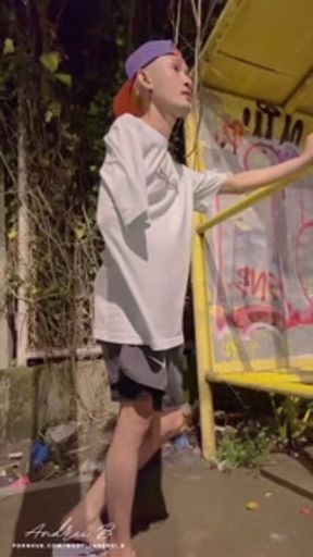 I Got Horny As I Was Walking Home- Jerking Off at the Roadside