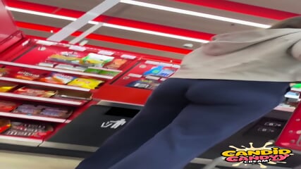 candid jiggle shopping cum stain