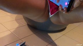 Muscle MILF gets her toes tickled and moans with POV fitness toyplay