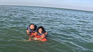 Suruba radical! Casal Mattos e Priscila Belini foderam com salva-vidas depois do banana boat