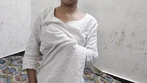 Mastar saheb mujhe chod do n meri chut far do