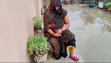 Bhabhi ki garden me chudai ki