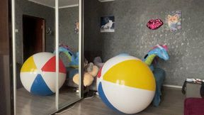 nacked riding on big beachball