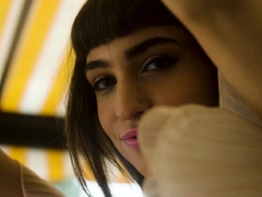 Nude teen Ivy introdcing her hairy pussy