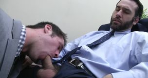 Amateur office lovers share ruthless gay moments in the back room