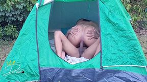 esposa fodendo amante dentro da barraca do camping - wife fucking lover inside tent at camping