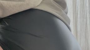 FARTS AT THE TABLE, FOR DESSERT