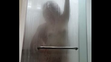 Scarlett&rsquo_s Hott &amp_ Sexy Shower scene