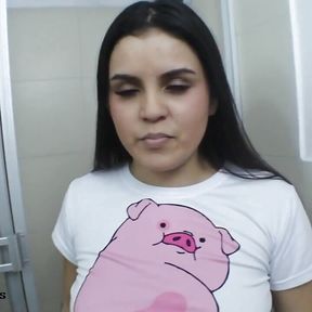 Fear of My Stepsister&#039;s Slut in the Bathroom - Porn in Spanish