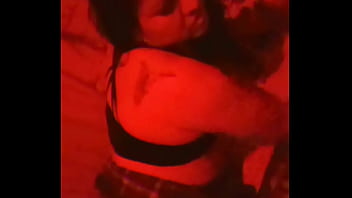 Colegiala en mini dedicarme una lechita ven a cogerme rico