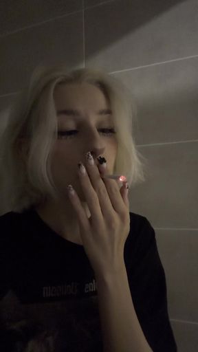 Cute Onlyfans Smoking Teen Petite