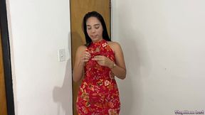 mi hijastro pervertido me regalo un bikini erotico y quiere que me lo ponga el dia de mi cumpleanos