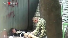 voyeur spies on homeless man pounding his slut behind garage in public yard