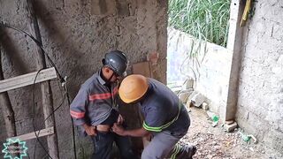 electrician fuckin' the helper during the service