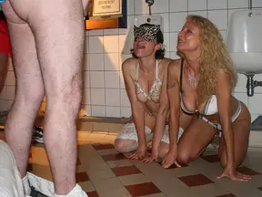 Exhib cinema &mdash;  in the toilet