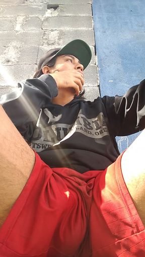 Tremendous Cock of This Big-headed Guy