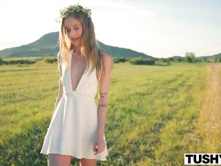 TUSHY Marvelous model has an insatiable craving for anal-act of love