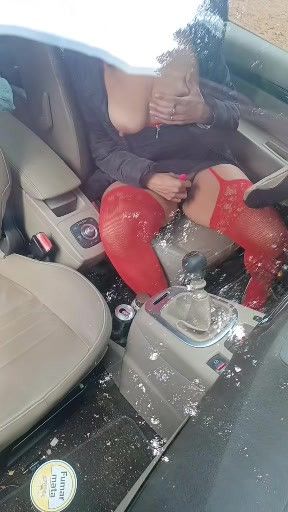 I lure voyeurs into my car in a cruising parking lot