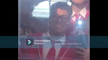 CANTANTE HACE VENIR A TODOS CON SU MUSICA