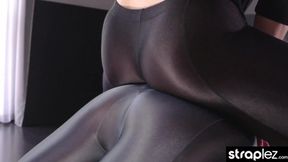 Sexy sorority girls pump iron with a phthalate-free fleshlight