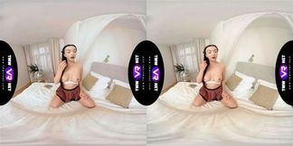 TmwVRnet Lady Gang Book addict rubs wet pussy