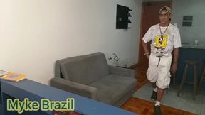 eu. fue na casa da debora fire faser uma despedida de ano novo por que eu iria viajar e rolou uma bricadeira de sexo eu e ela