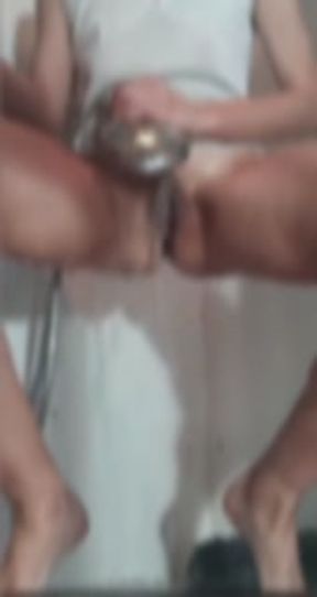 I piss in my jeans, I get excited and masturbate on a call with a fan