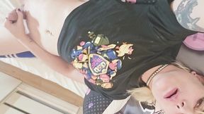 femboy gostoso dorian drake mete no seu cu apertado enquanto bate uma e engole toda a porra dele mesmo