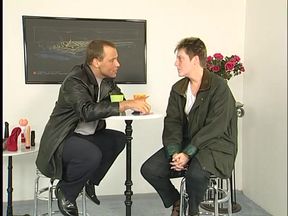 Chubby short hair chick is toying her hairy cunt at the casting